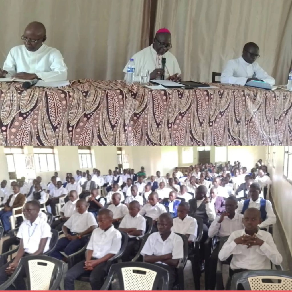 Mahagi-N.: Mgr Sosthène donne les orientations aux Petits Séminaristes de Vida pour l’année de formation&nbsp;2025-2026